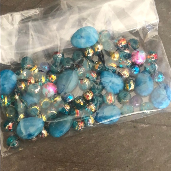 Blue beads - Picture 1 of 1